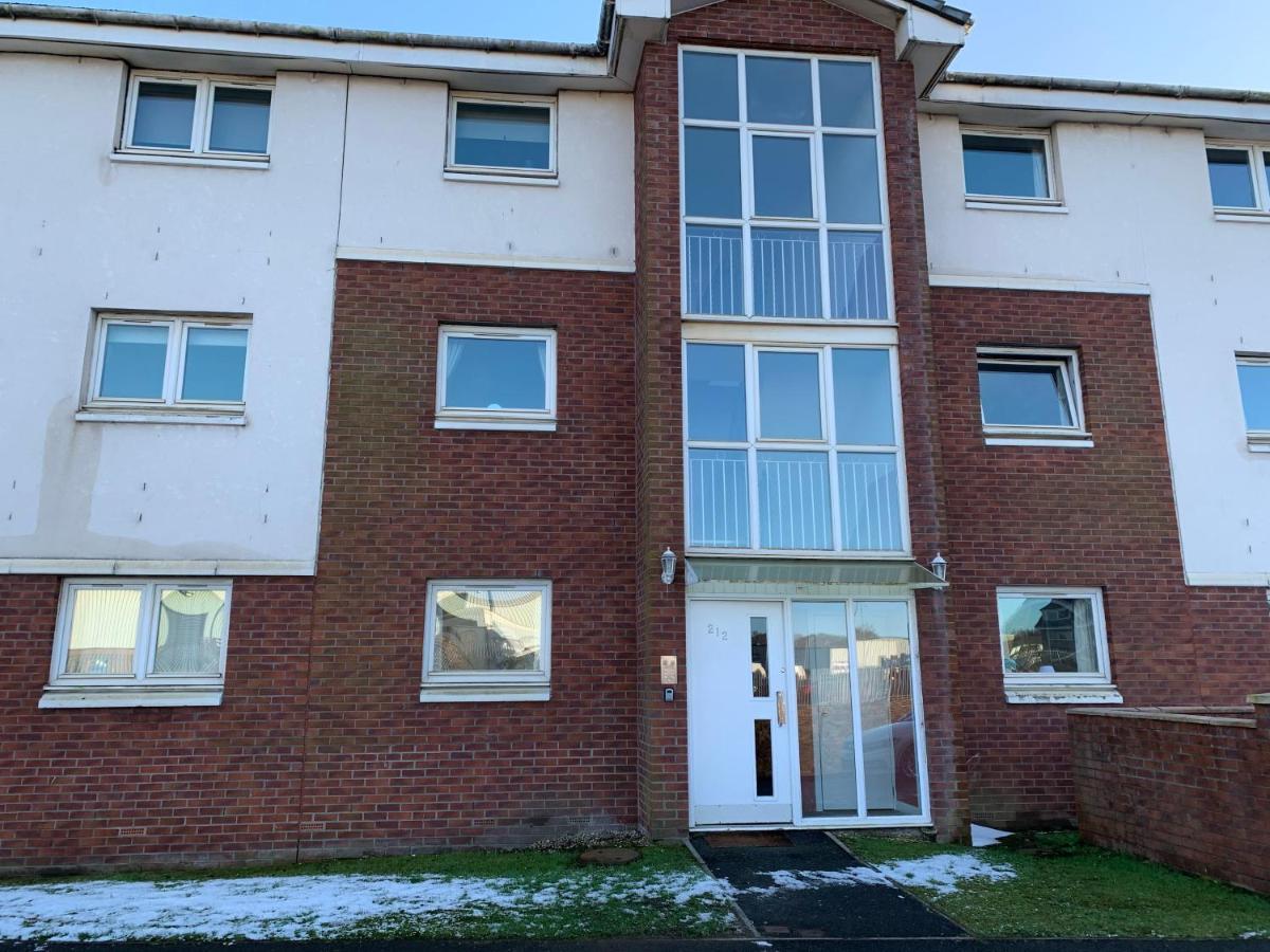 Flat One, 212 Eaglesham Road, East Kilbride, Глазгоу Екстериор снимка