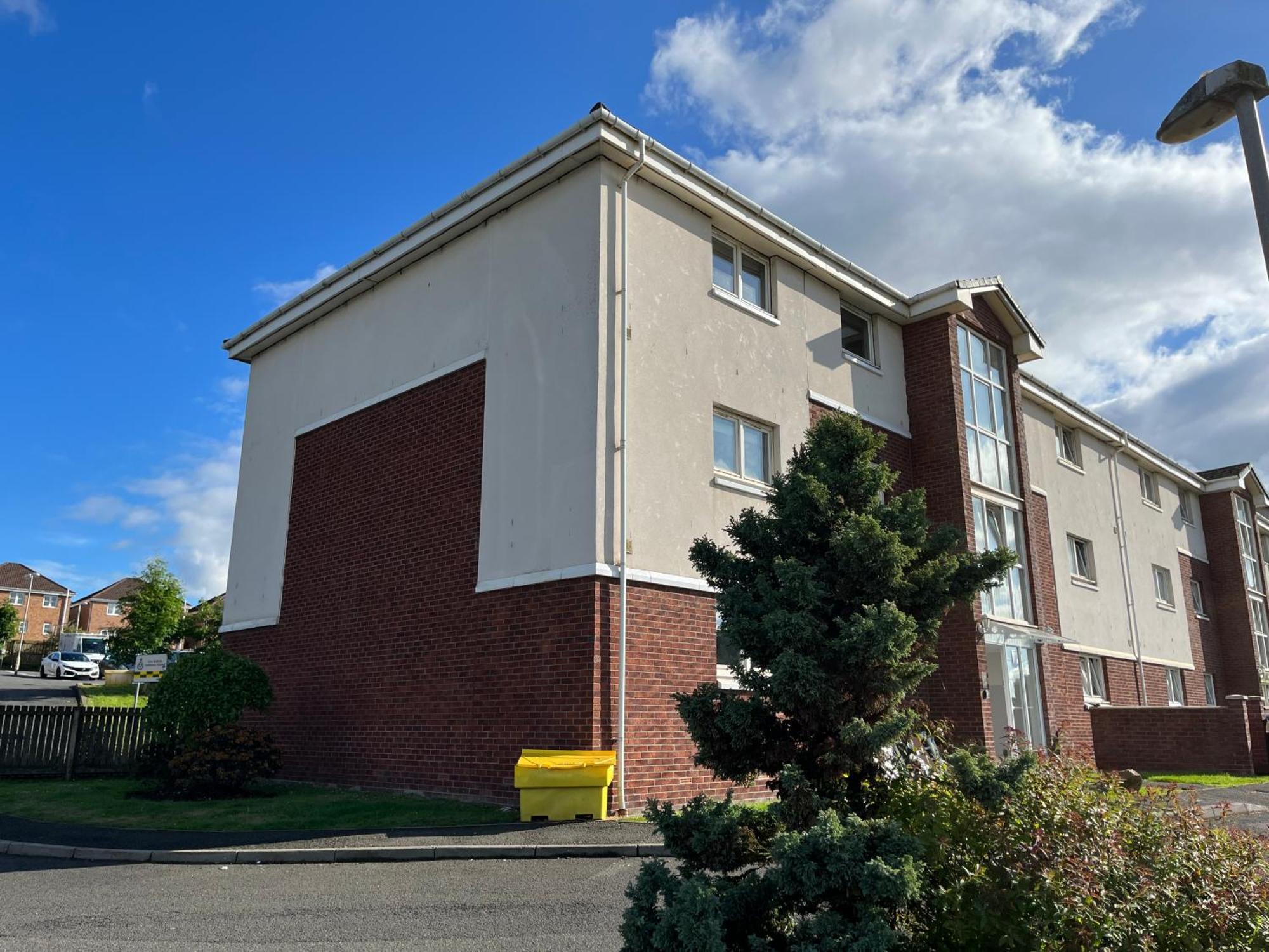 Flat One, 212 Eaglesham Road, East Kilbride, Глазгоу Екстериор снимка